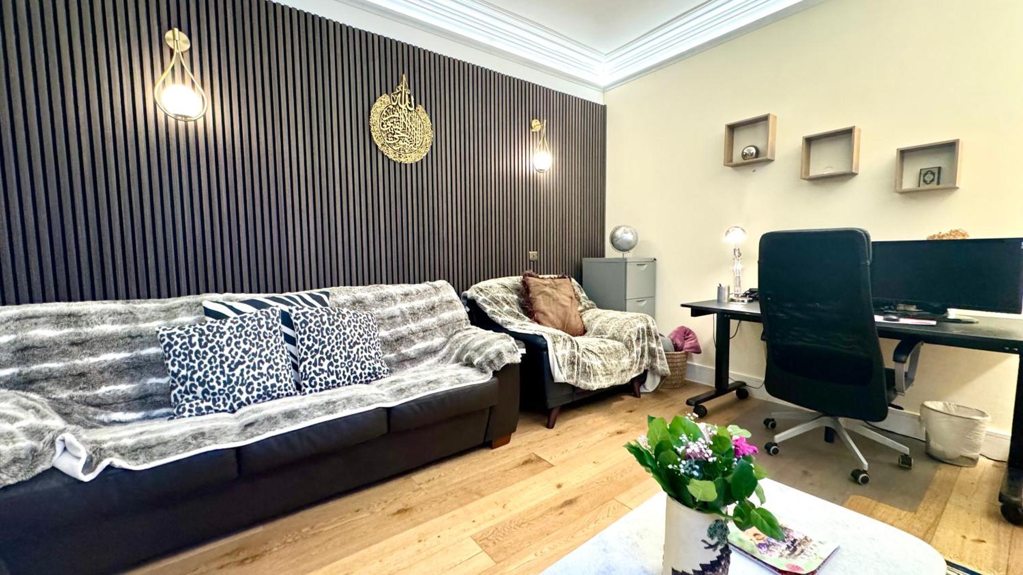 2 Bedroom In South Kensington By Wild Apartment London
